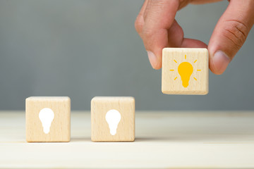 普通人是common man 还是 normal man